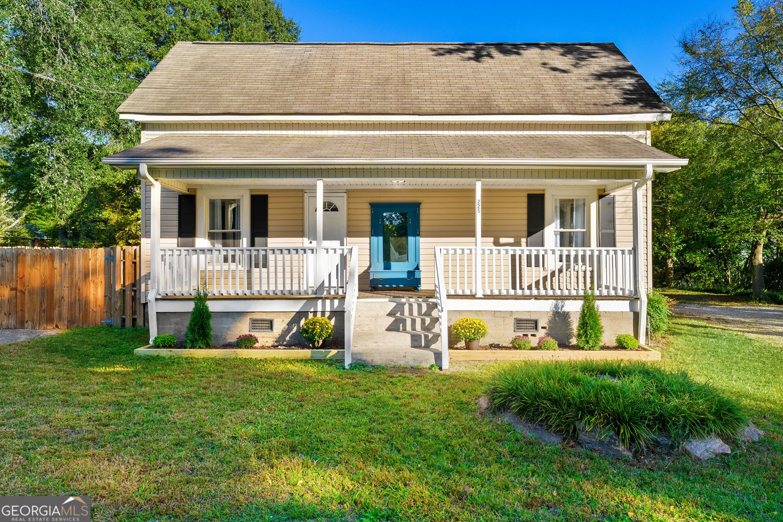 225 Webb Street Hartwell - main photo