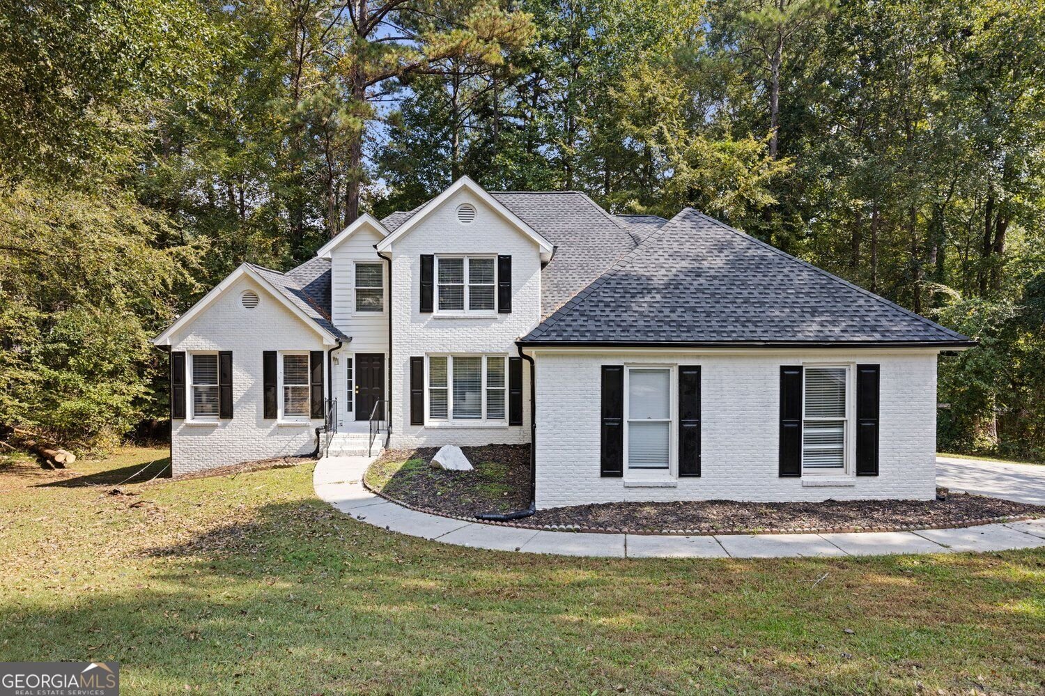 3760 Mountain Cove Road Snellville - main photo