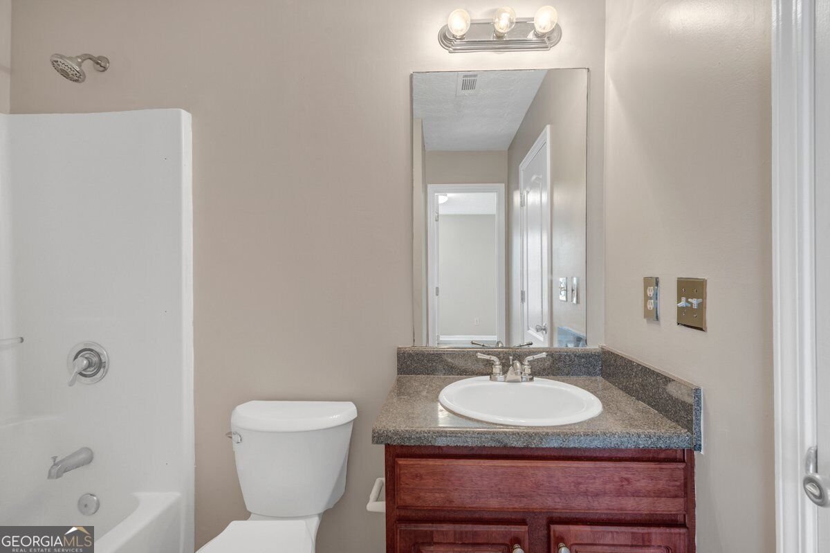 4425 Grove Lake Court Loganville - Photo 18