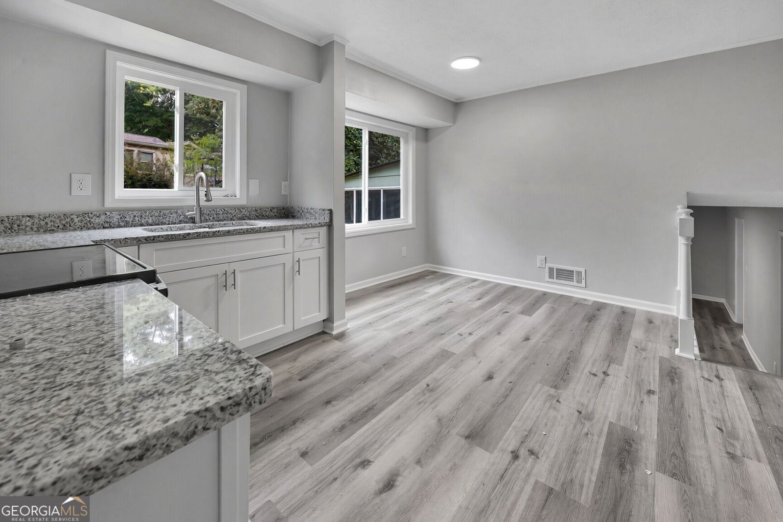 556 Greenview Avenue Conyers - Photo 10
