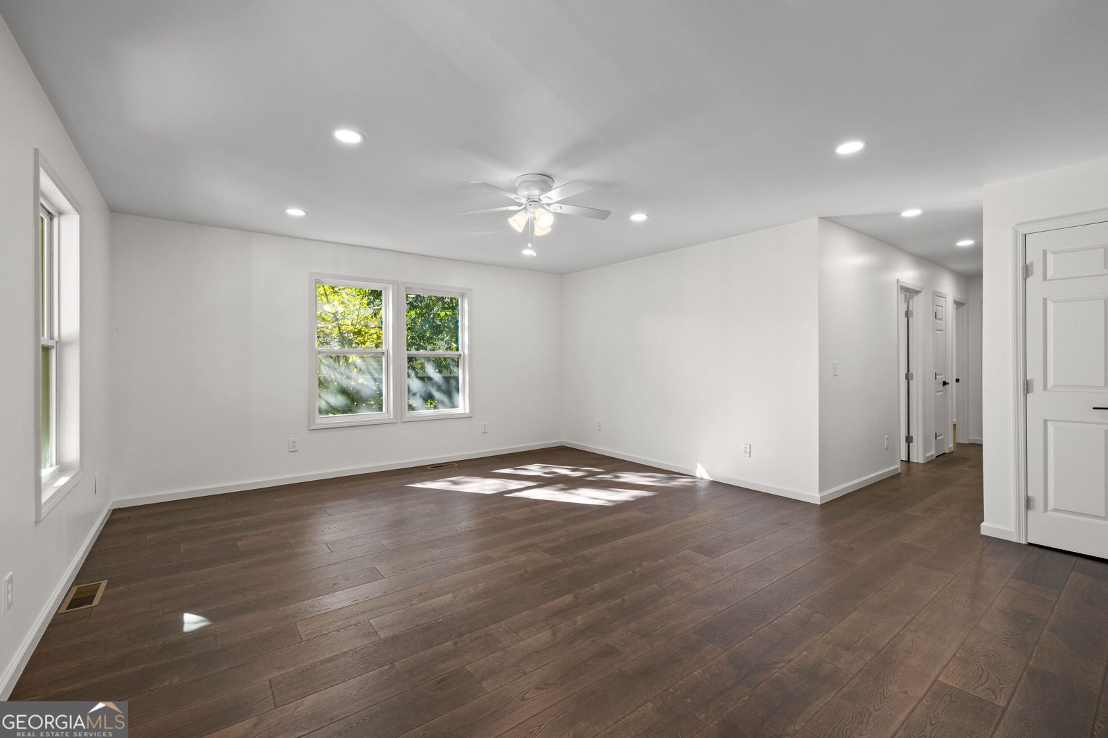 126 B St NE Thomaston - Photo 10