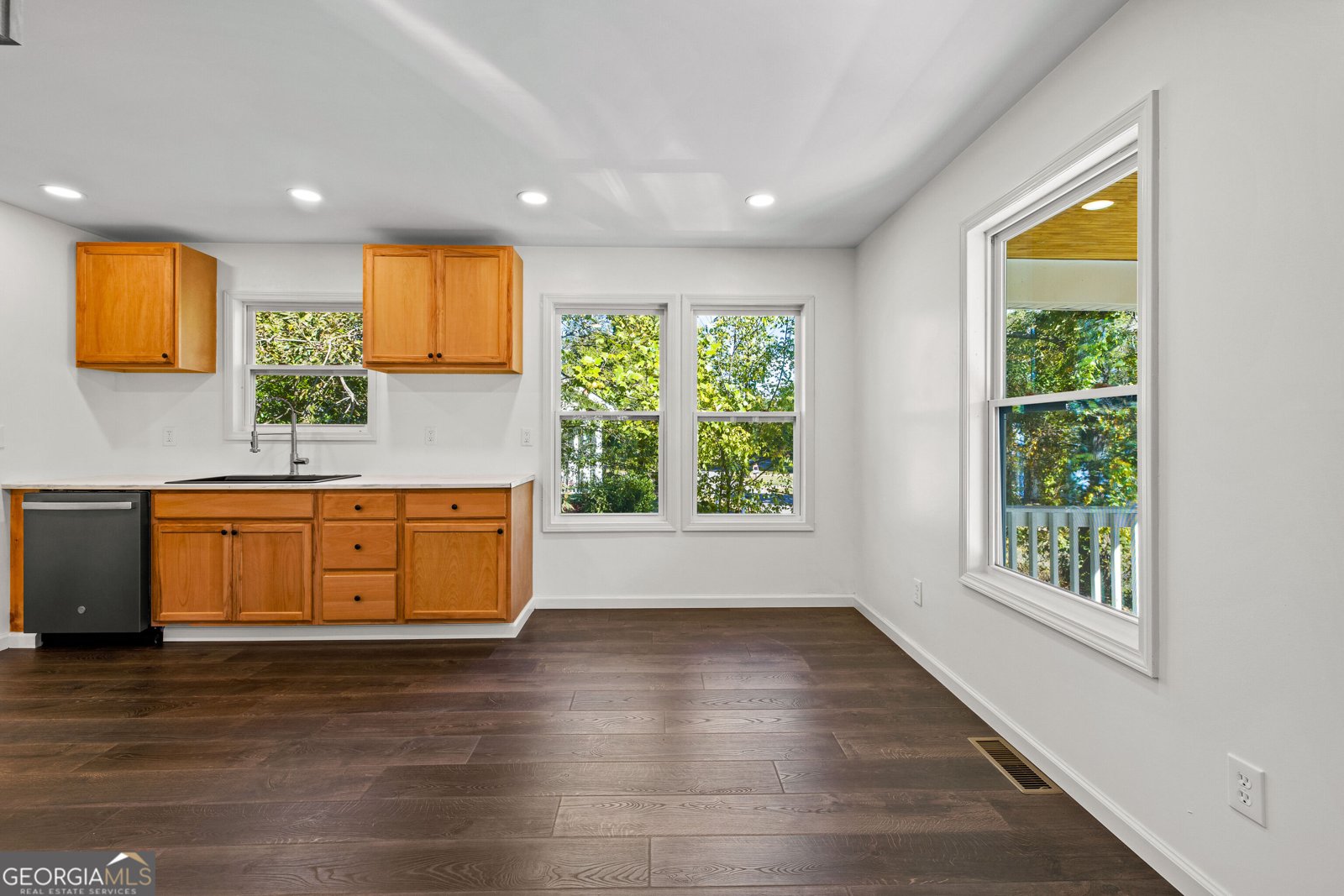 126 B St NE Thomaston - Photo 15