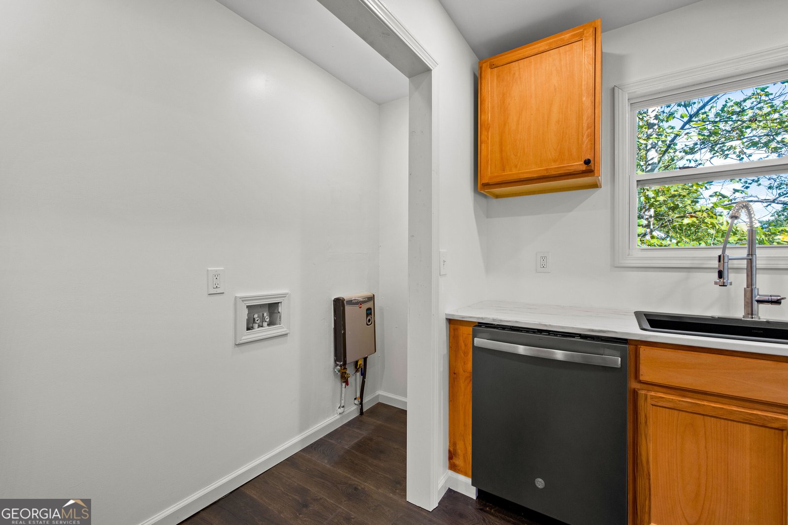 126 B St NE Thomaston - Photo 19
