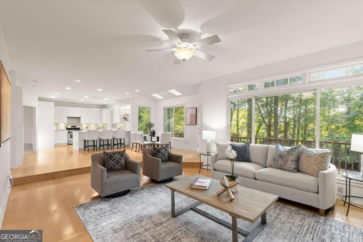 256 Spalding Gates Drive Sandy Springs - Photo 10
