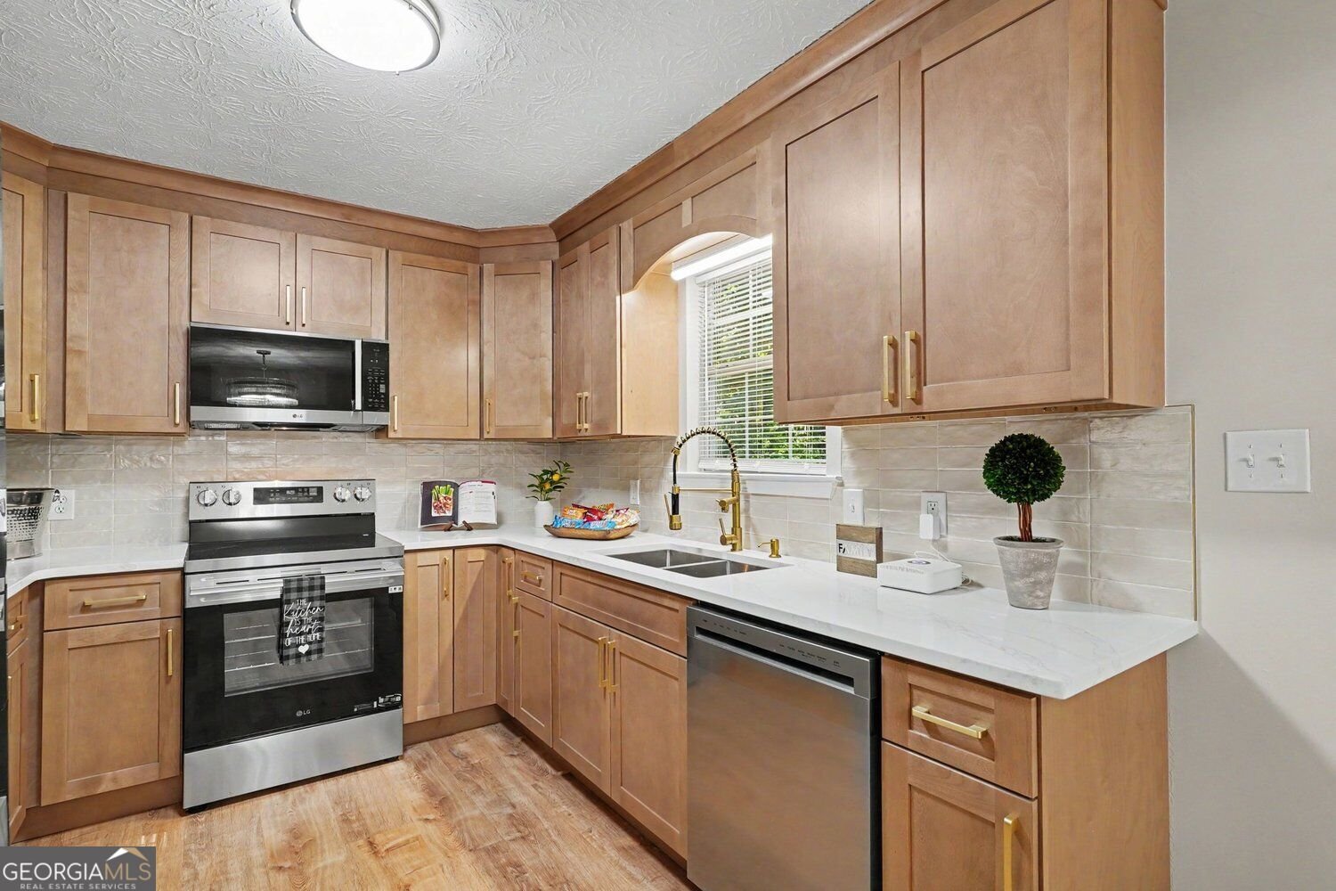 115 Lakeview Drive Stockbridge - Photo 8