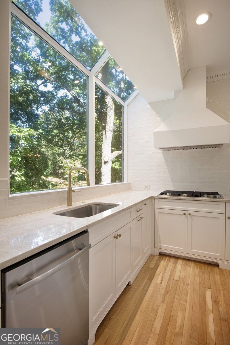 450 Overview Drive Sandy Springs - Photo 17