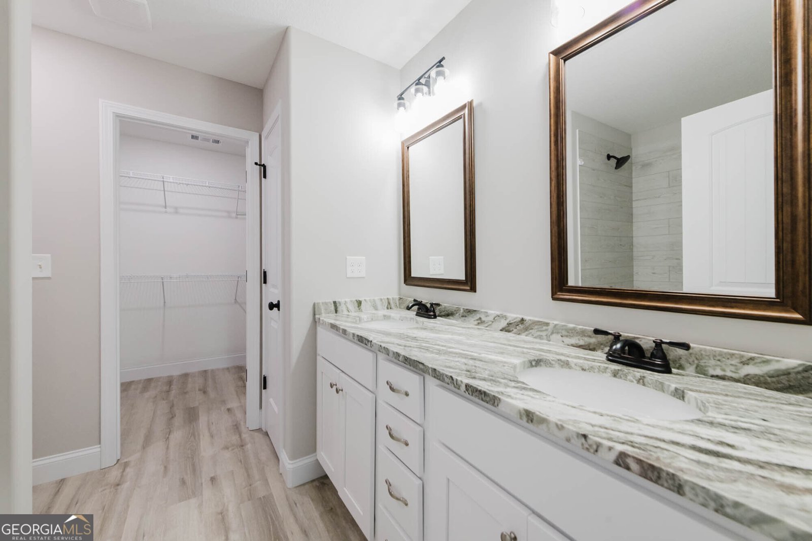 300 Beau Claire Cir Bryon - Photo 17