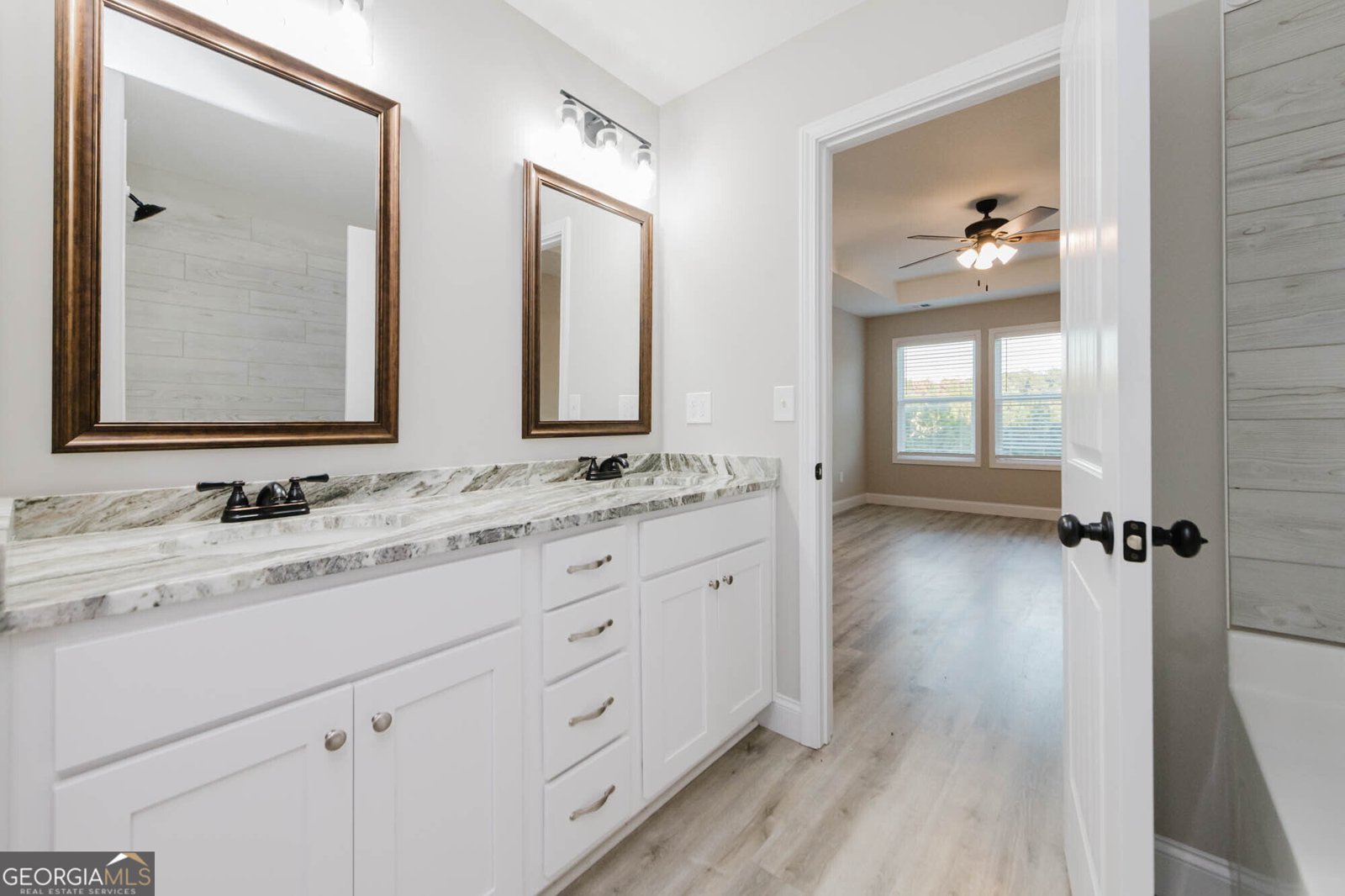 300 Beau Claire Cir Bryon - Photo 19