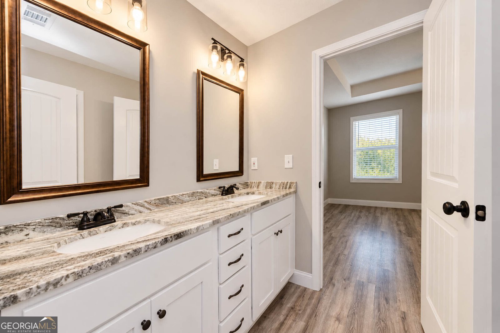300 Beau Claire Cir Bryon - Photo 41