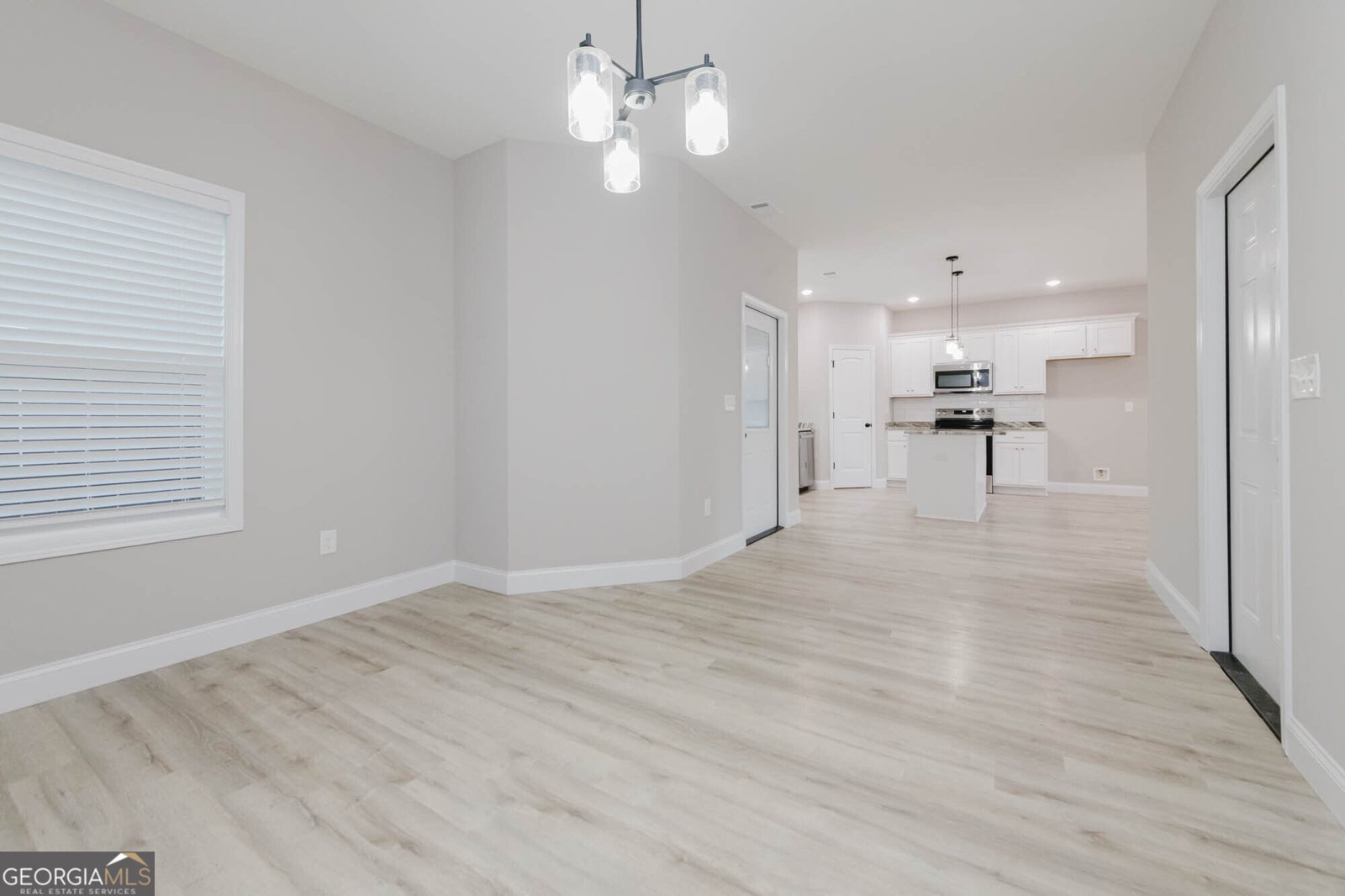 300 Beau Claire Cir Bryon - Photo 6