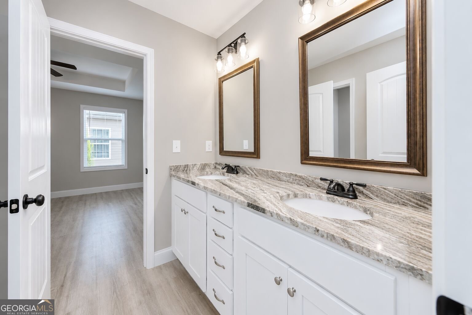300 Beau Claire Cir Bryon - Photo 7