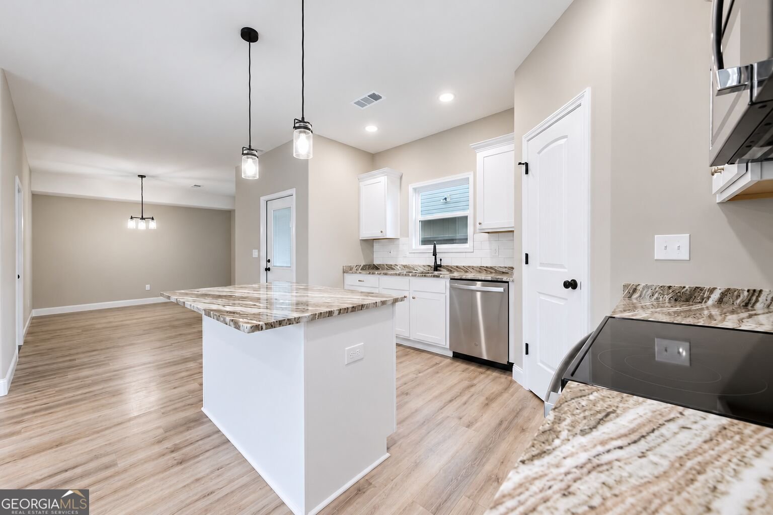 300 Beau Claire Cir Bryon - Photo 9