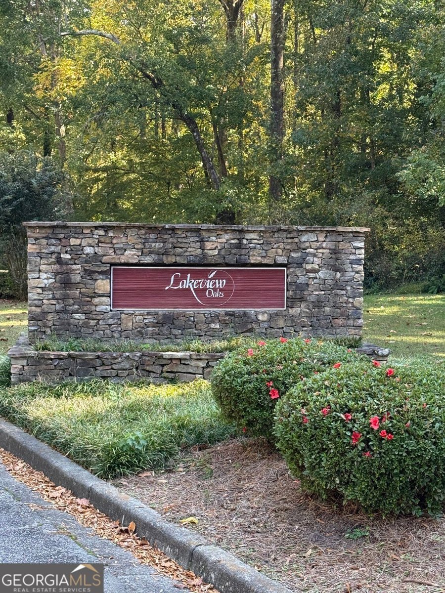 4633 Village Drive Dunwoody - main photo