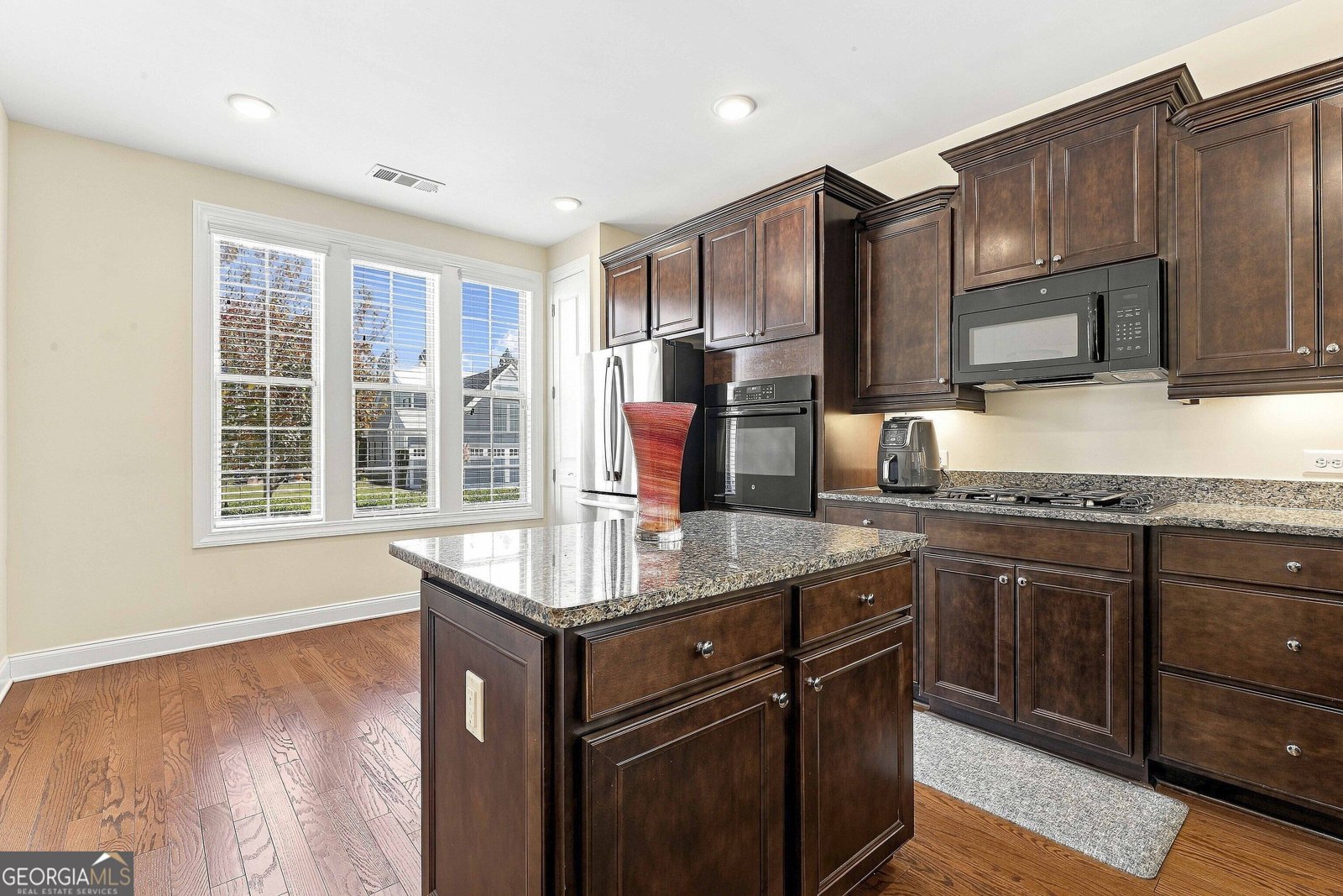243 Spruce Pine Circle Peachtree City - Photo 12