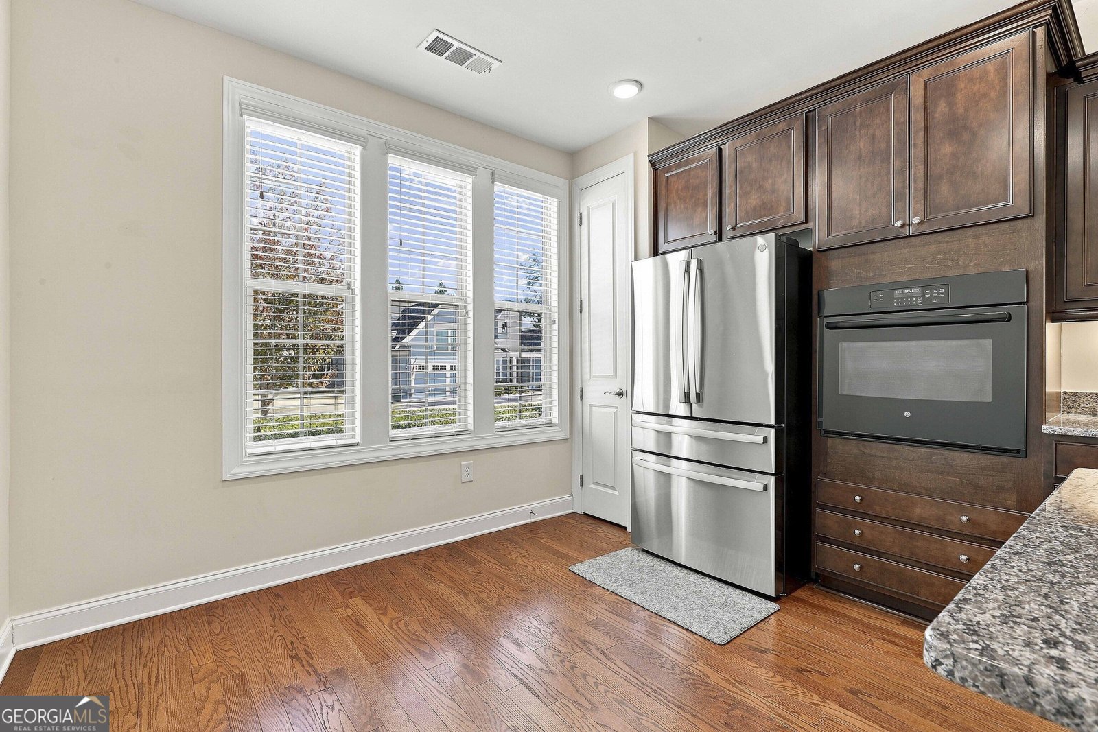 243 Spruce Pine Circle Peachtree City - Photo 13