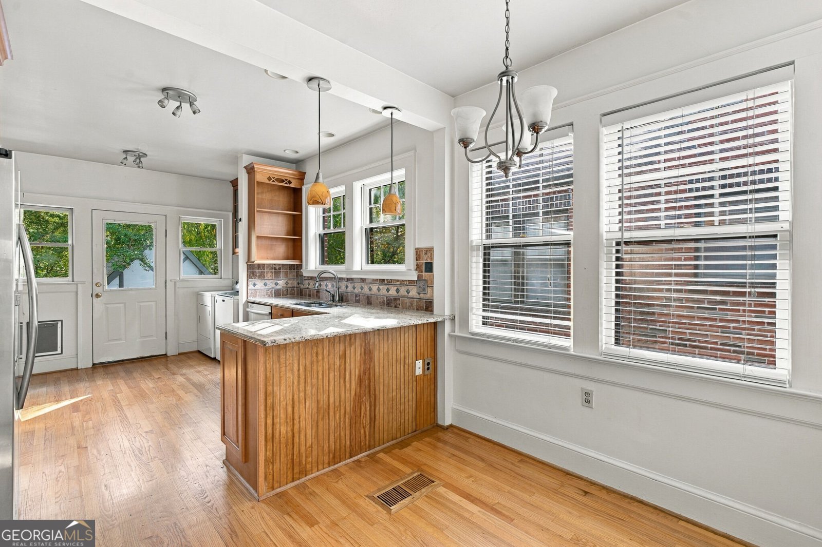 1077 Rosewood Drive Atlanta - Photo 10