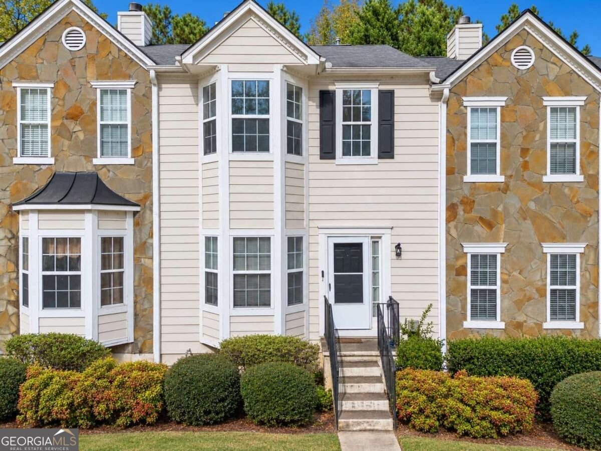 4135 Spring Cove Drive Duluth - main photo