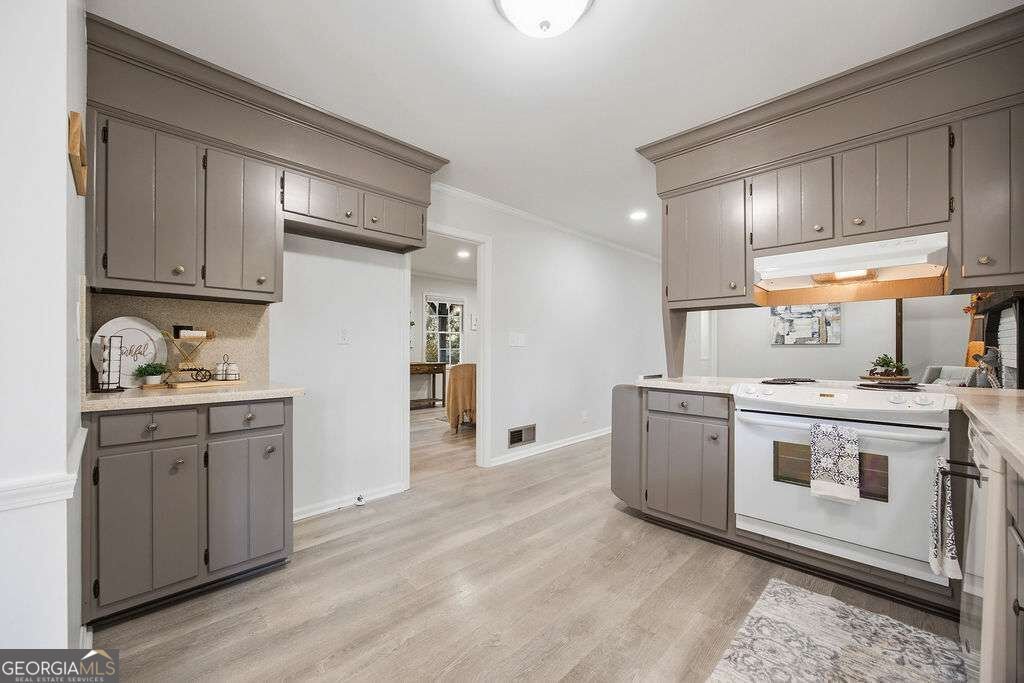 597 Beth Court Lilburn - Photo 11