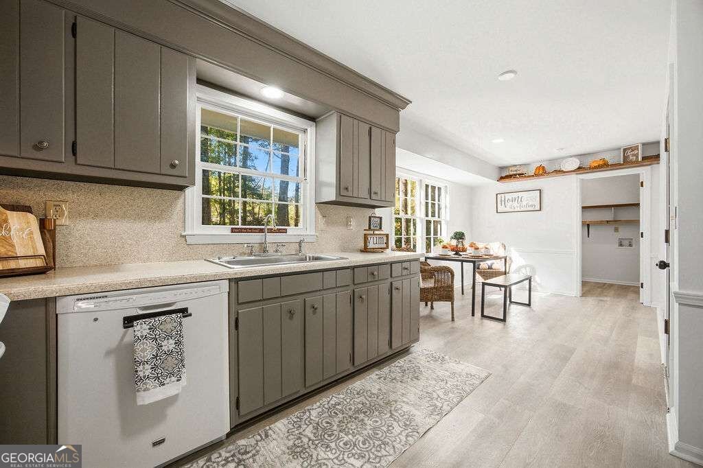 597 Beth Court Lilburn - Photo 13