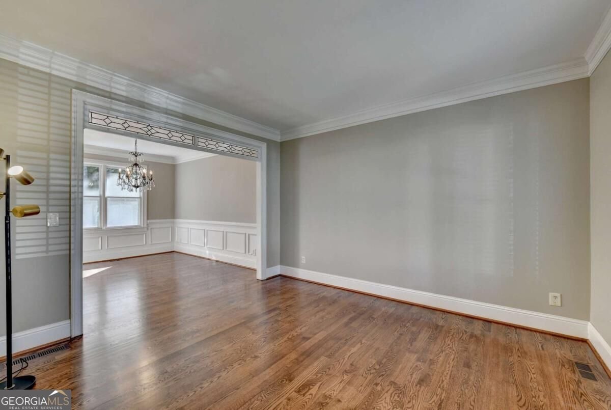 9921 Carrington Lane Johns Creek - Photo 7