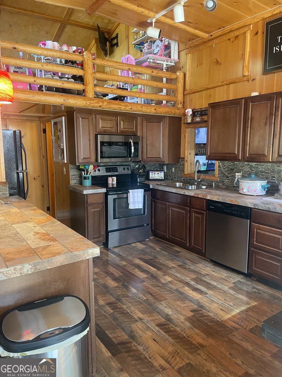 8 Cindy Parkway Cleveland - Photo 11