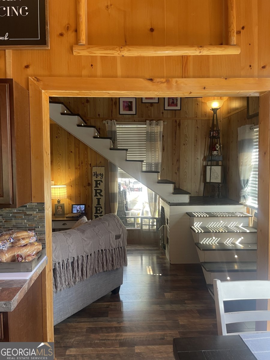 8 Cindy Parkway Cleveland - Photo 30