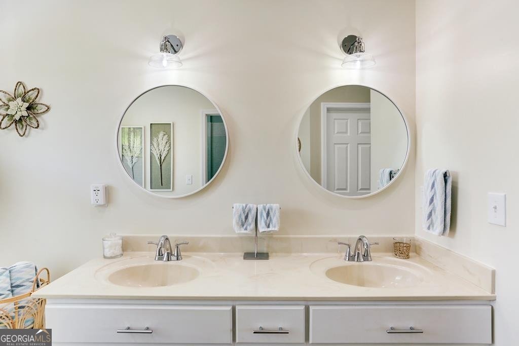 935 White Oak Drive Warne - 15