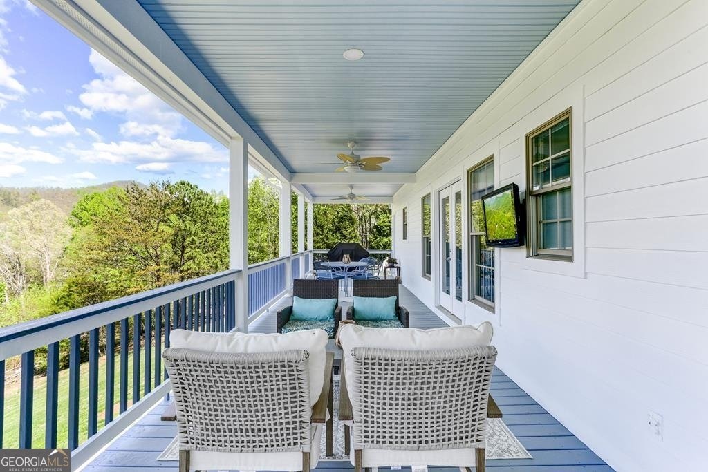 935 White Oak Drive Warne - 32