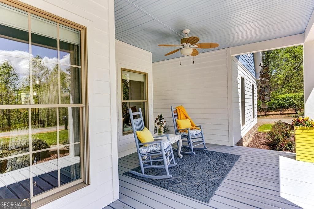 935 White Oak Drive Warne - 33
