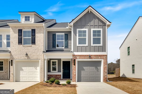 111 Village Green Drive, Adairsville
