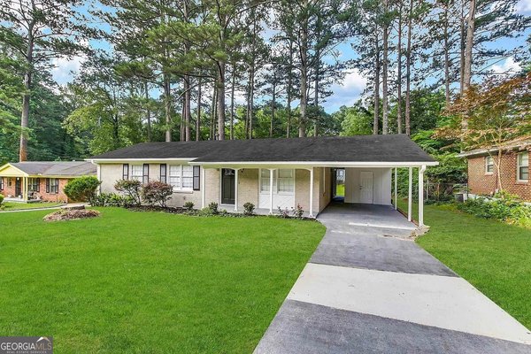 3568 Glenview Circle, Atlanta