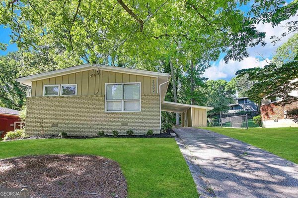 2302 Montrose Drive, East Point