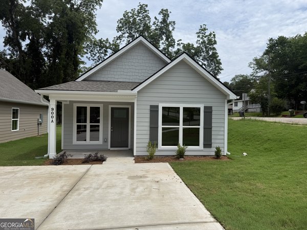 900 Parkway, LaGrange