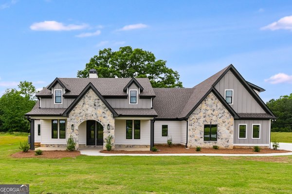 728 Lake Circle Road, Buchanan