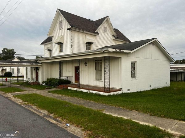 5218 4th Avenue, Eastman