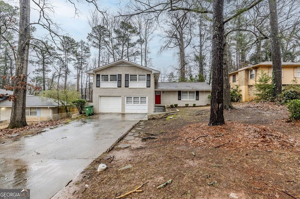 2202 Troutdale Drive, Decatur