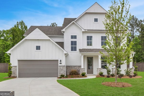 411 Red Wood Lane, Hoschton