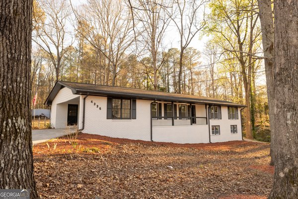 4336 Parkview Drive, Lithia Springs