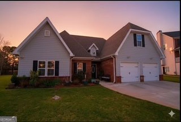 207 Meadow Lake Drive, Carrollton