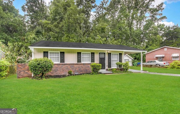 2566 Santa Barbara Drive, Atlanta