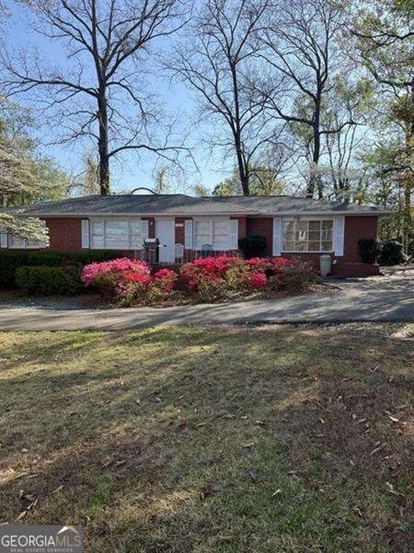 3674 Canton Road, Marietta