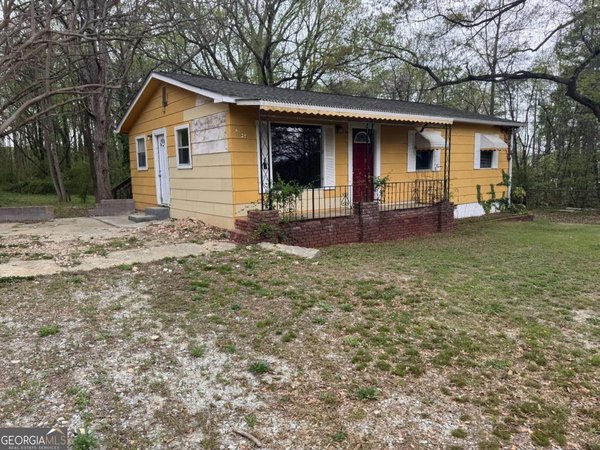 6127 Pinegrove Road, Riverdale