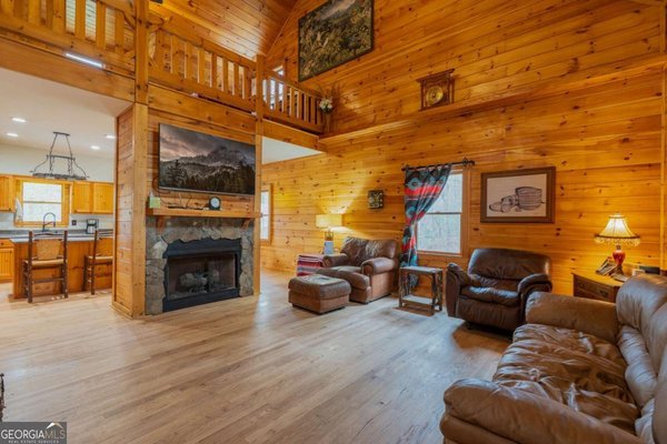 2037 Newport Drive, Ellijay