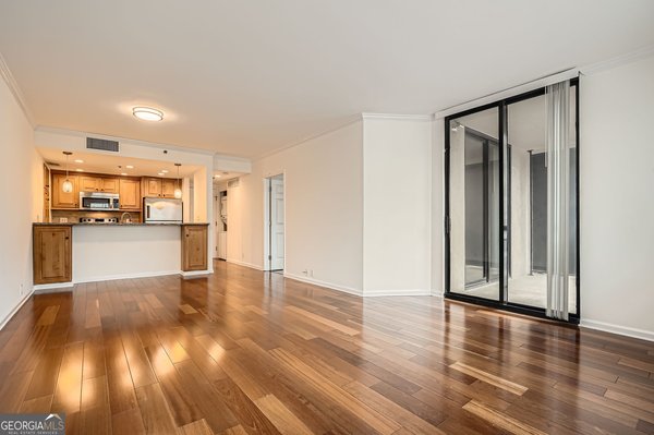 3481 Lakeside Drive, Atlanta