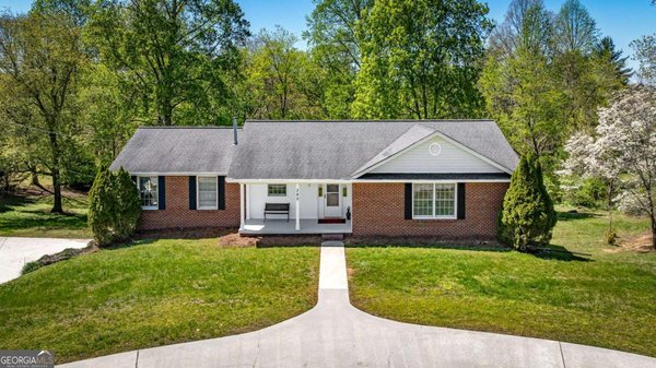 380 Lavista Drive, Blue Ridge