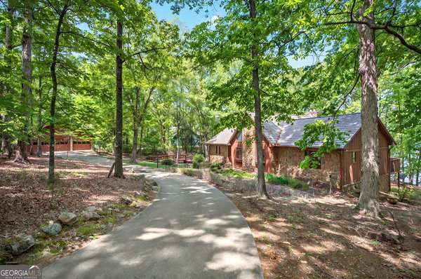 234 Chandlers Ferry Drive, Hartwell