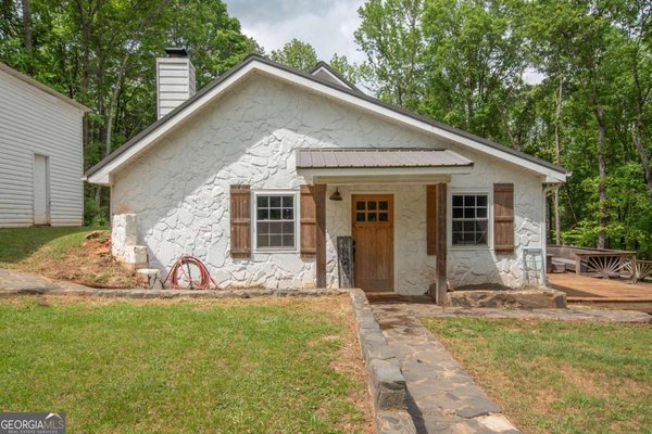 3414 Rock Mills Road, Lagrange