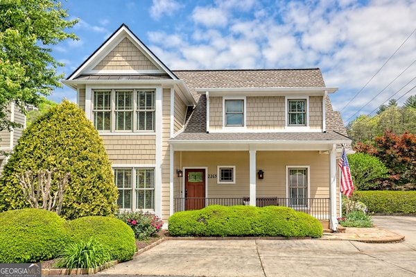 2265 Eastgate Drive, Hiawassee