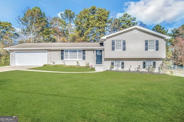 5906 Pine Hurst Way, Douglasville