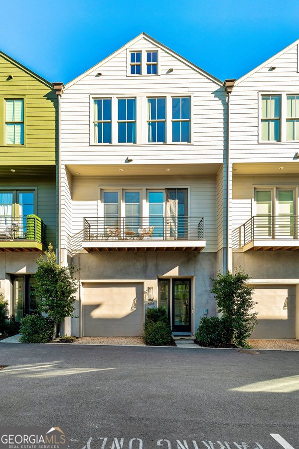 686 Exchange Street, Atlanta